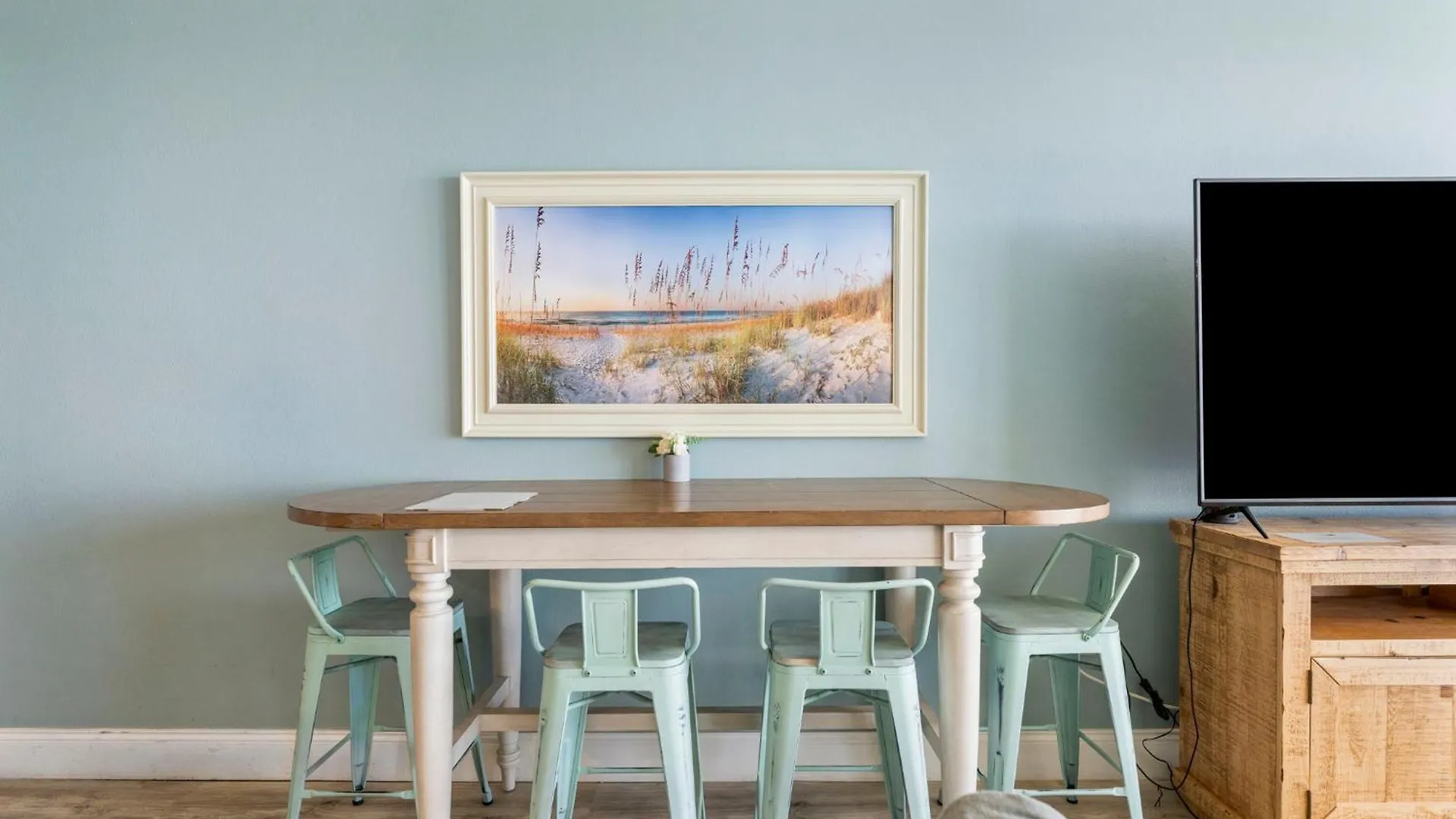Laketown Wharf #1306 By Nautical Properties location